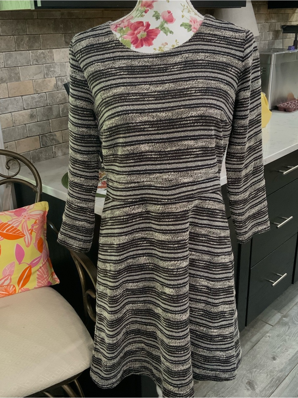 Ann Taylor LOFT Fit and Flare Dress Black Gray Woven Stripe Sz 6 Work To Casual